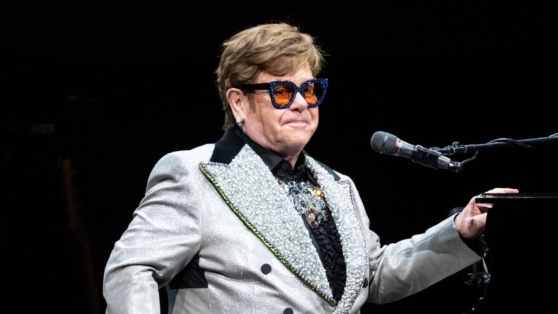    Певец Элтон Джон сообщил о потере зрения Богдан Герцен