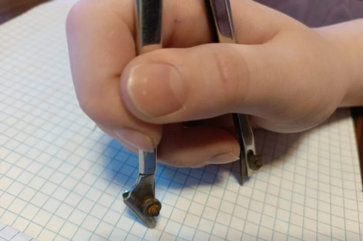    В Самаре в Южном городе ученик получил ранение циркулем в школе