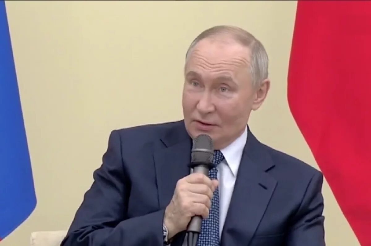    Путин пошутил про пересчет голосов на выборах президента в Румынии