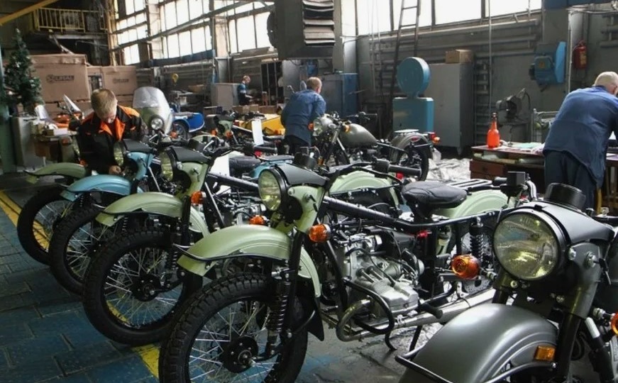 Уралы с коляской снова начнут продавать в России. Сборку перенесут в Казахстан. Цена уже известна - будут брать?