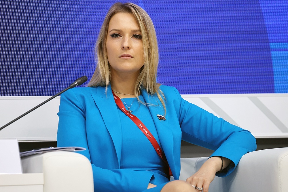 Яна Лантратова, первый заместитель главы комитета Госдумы по просвещению