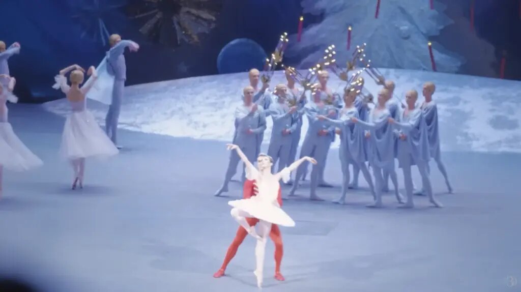 Фото: кадр видео на YouTube "ЗАКУЛИСЬЕ — Щелкунчик в Большом театре"