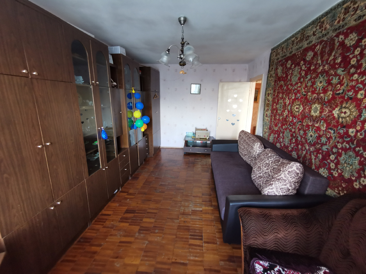 Старая мебель и темнота в квартире отпугивают жильцов. Узнайте, как сделать квартиру уютной и востребованной.