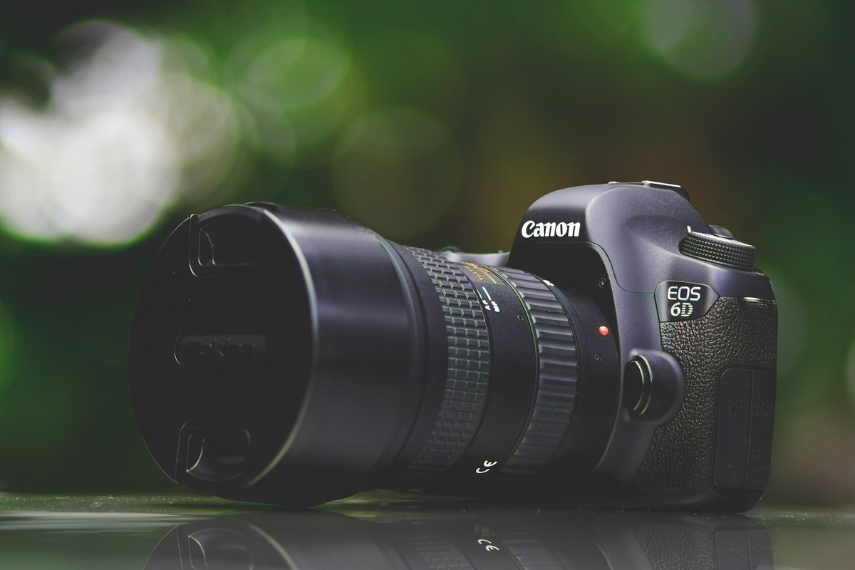     Самая дешевая полнокадровая камера! Вот почему не стыдно купить Canon 6D в 2025 году