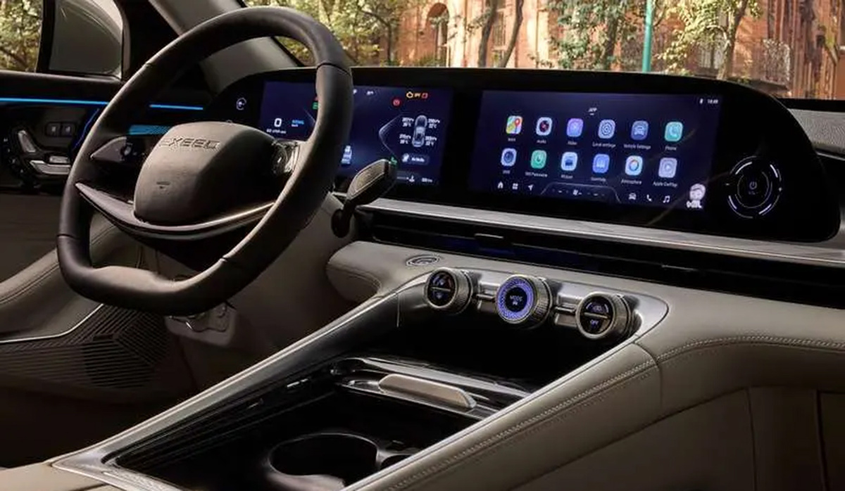 Салон Exeed RX. Фото: Exeed
