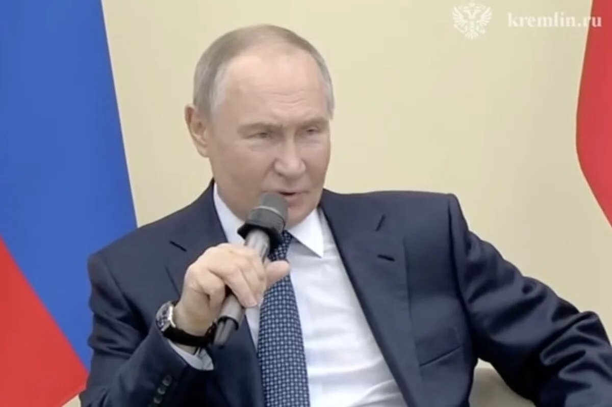    Путин сравнил зарплаты ректоров российских ВУЗов