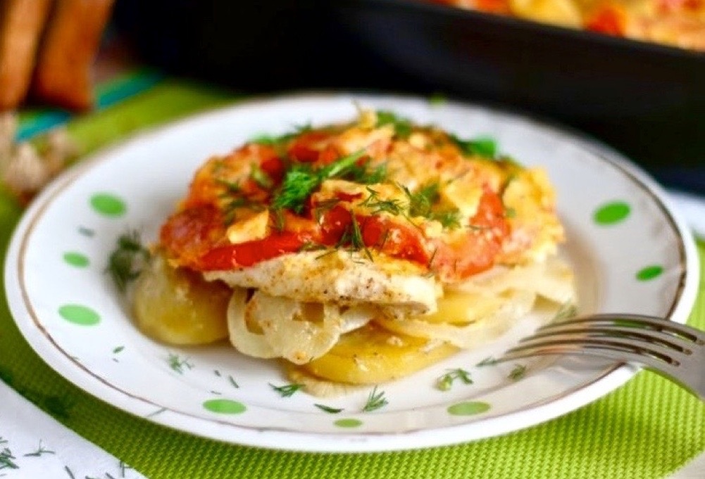 Мясо по-французски с картофелем.