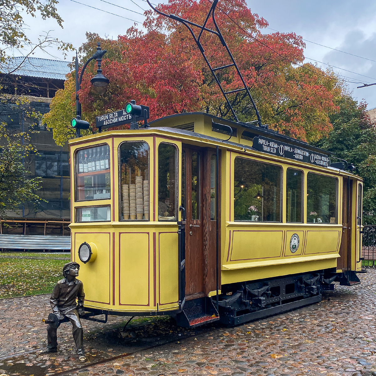 Памятник трамваю