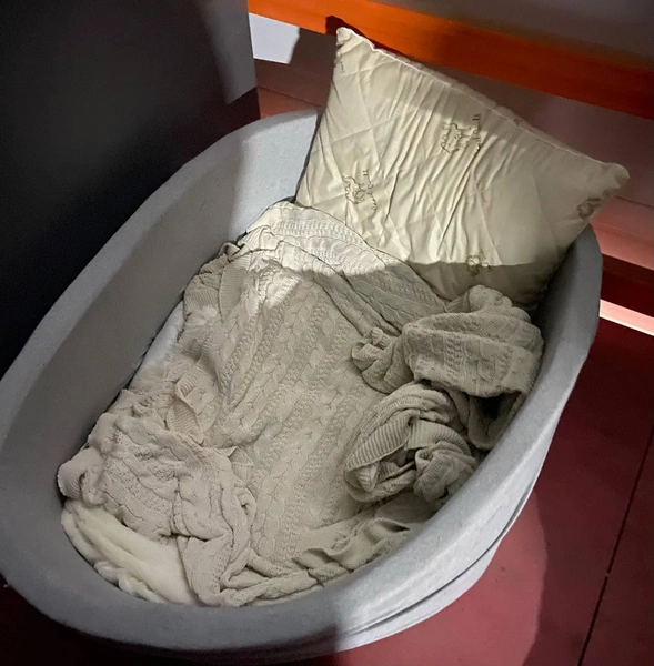 Вот в таких условиях, по словам Владислава, отдыхают работники склада

