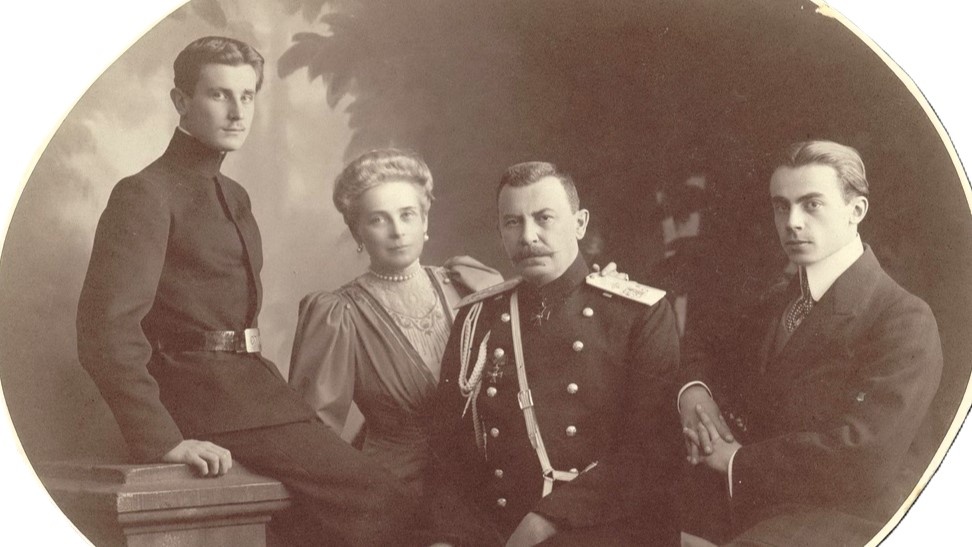 Семья Юсуповых. Зинаида Николаевна, Феликс Феликсович и их сыновья - Николай и Феликс. Источник: russiainphoto.ru