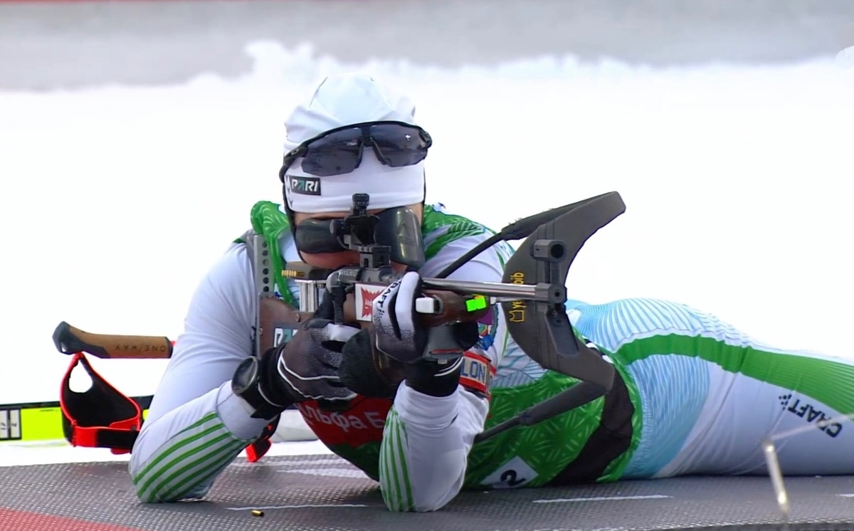 Виктория Метеля на стрельбе в одной из гонок