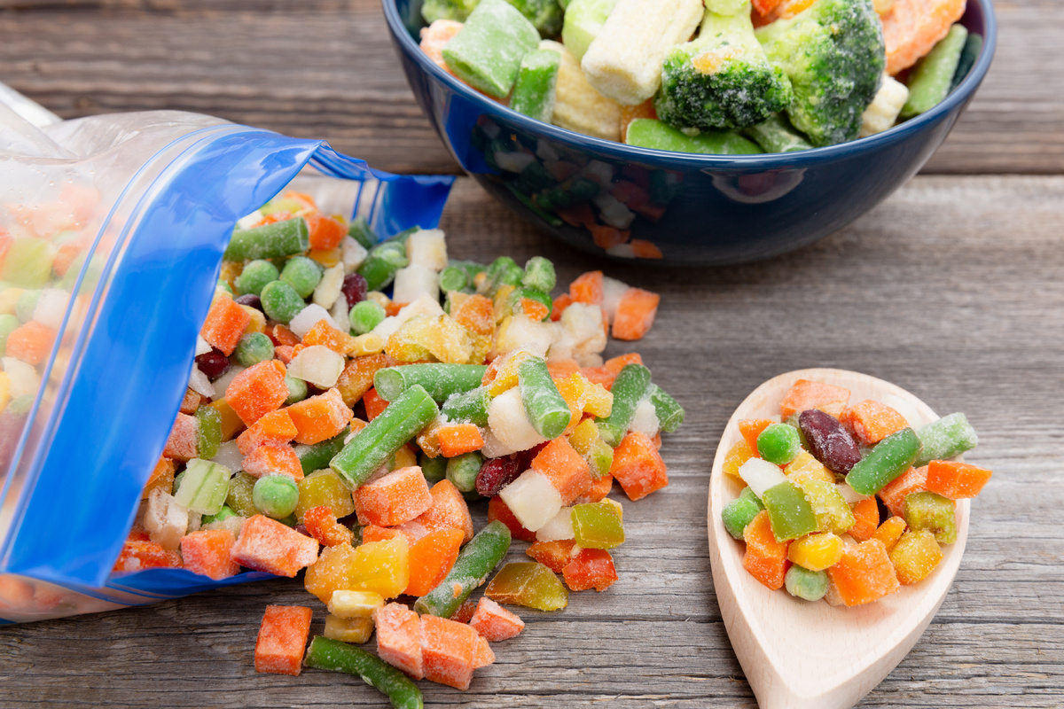     Пакеты лучше контейнеров: врач рассказал, как замораживать продукты правильно