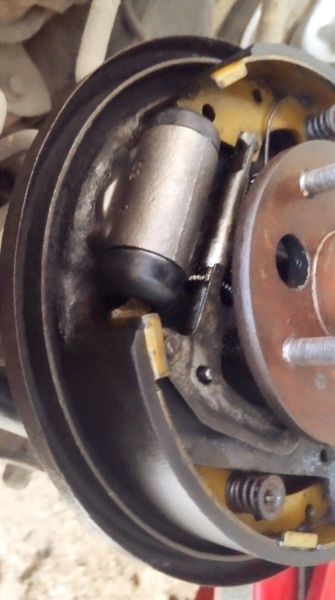 Новый тормозной цилиндр.