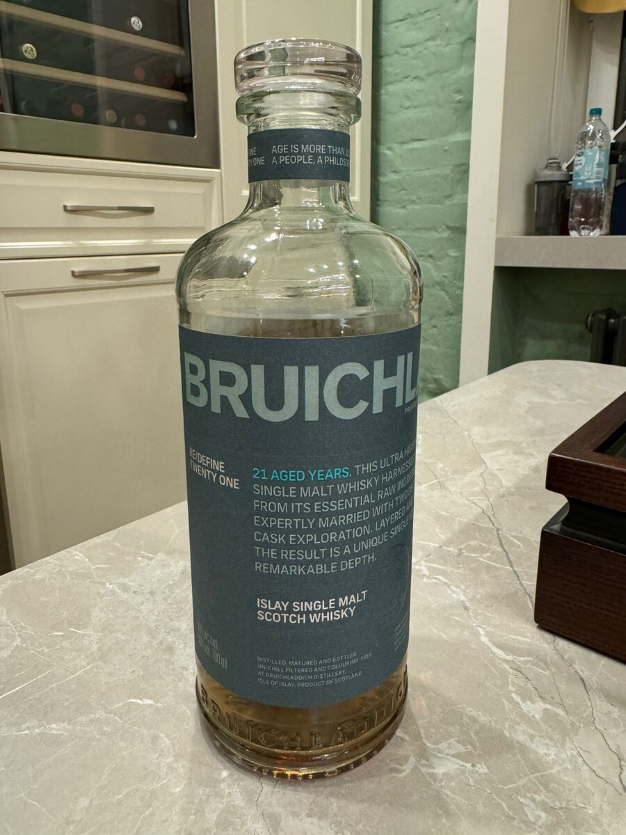 Фото сделано хозяином бутылки