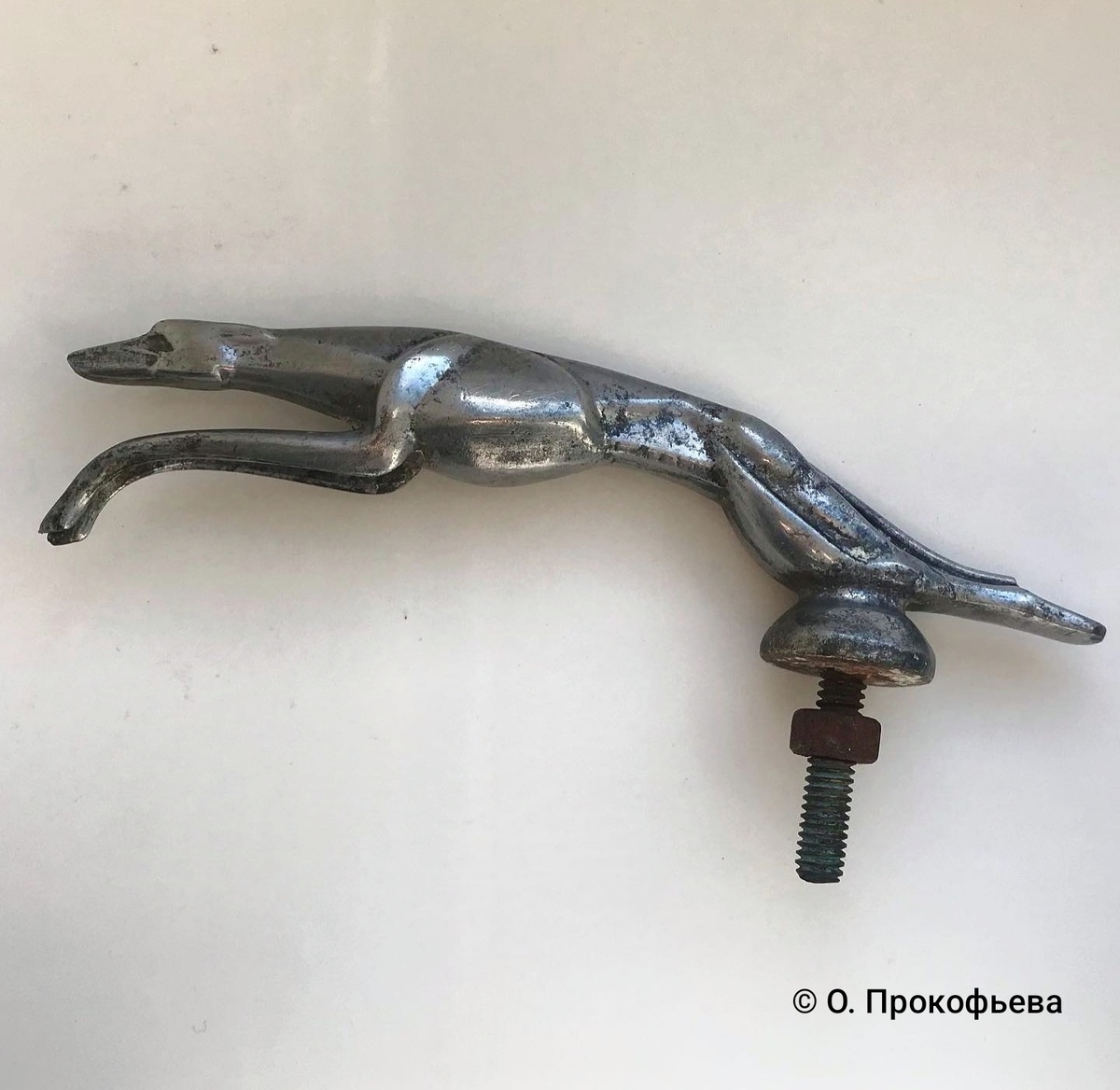 Маскот. 1920-е. Пока не искала с капота какой машины. 