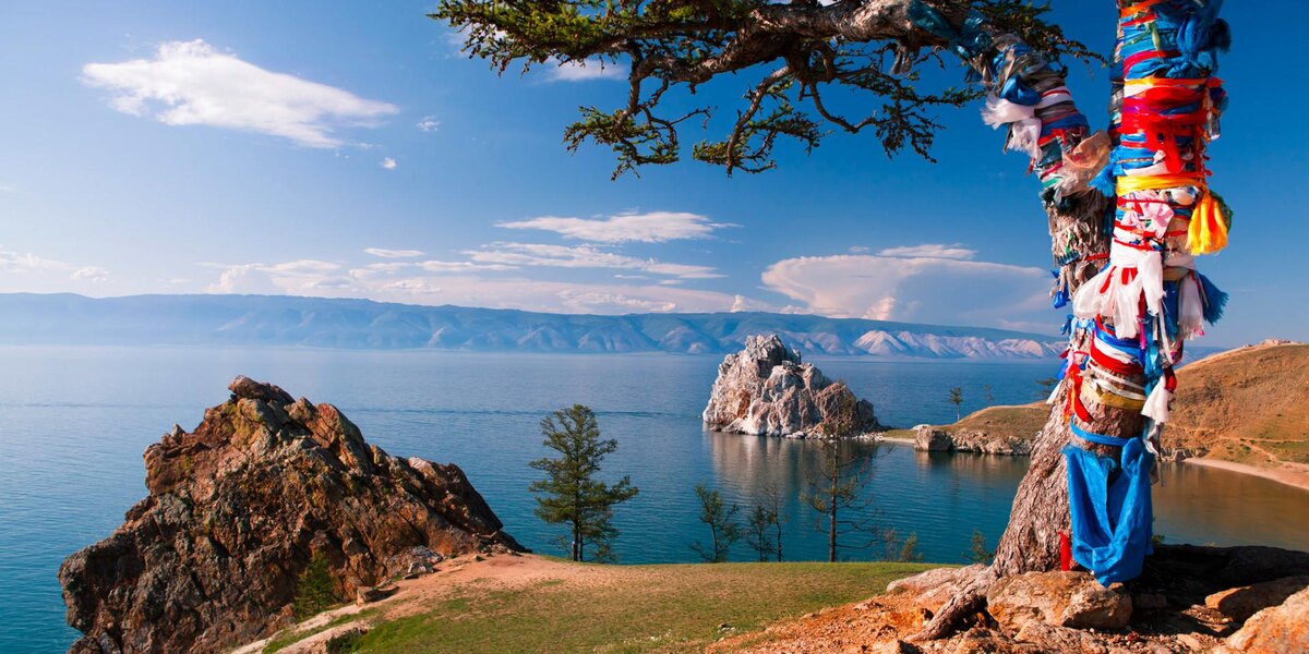 Ольхон — крупнейший остров озера Байкал, третий по размерам озёрный остров в мире.