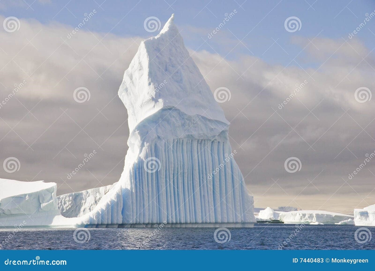 Рис. 1 Туман в Антарктиде