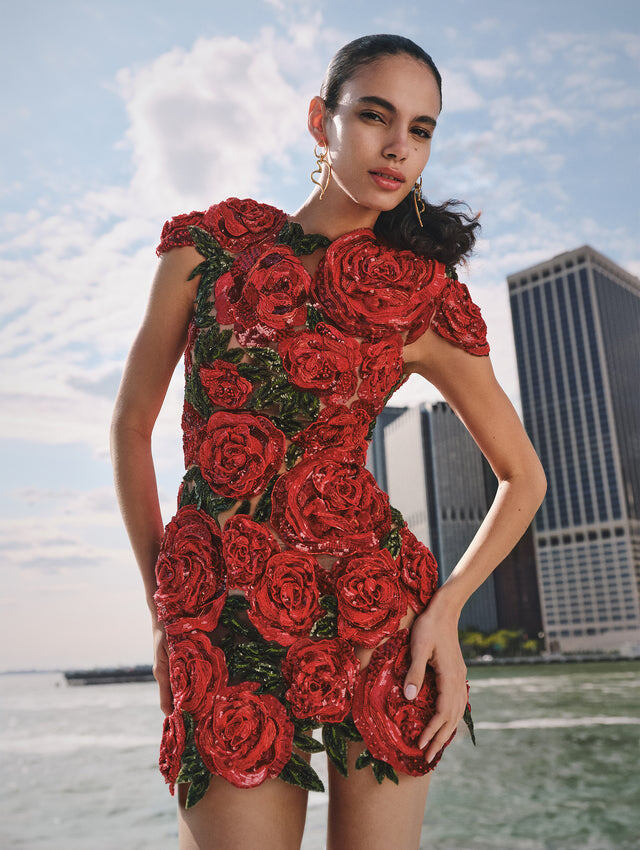 Весна 2025 Oscar de la Renta , фото с сайта https://www.oscardelarenta.com/pages/spring-2025