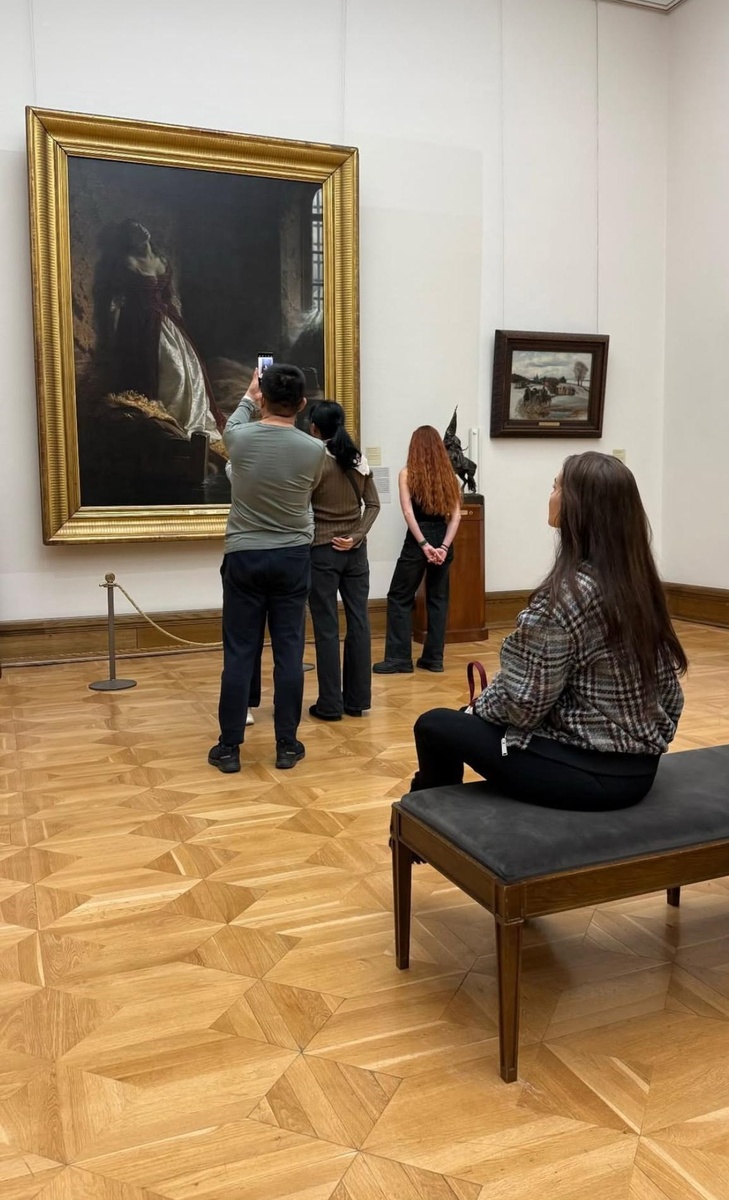 Фото из личного блога Фахрие Эвджен