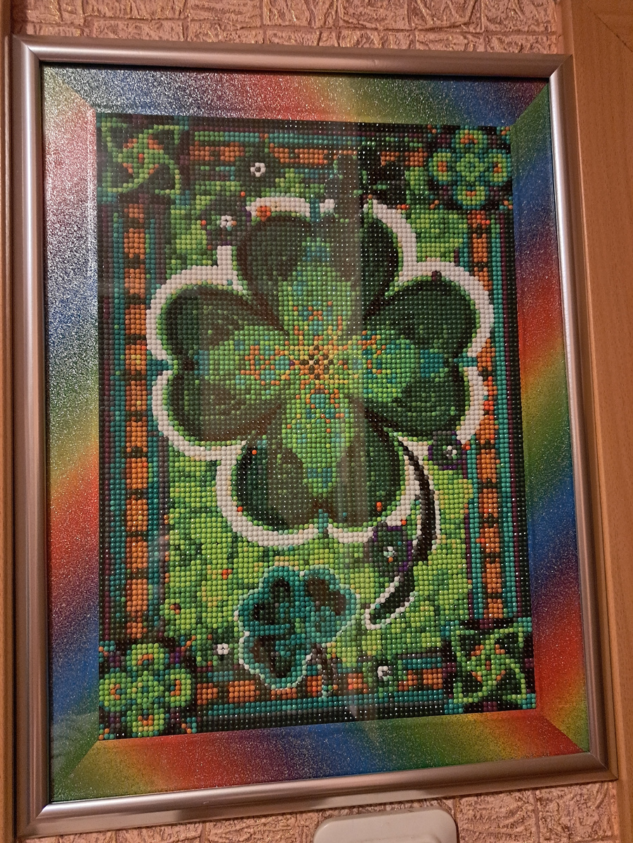 Январь. Клевер /алмазная мозаика, неизвестный китайский производитель 