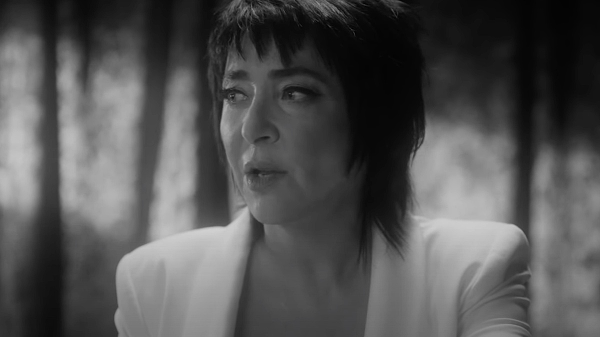     Источник: Стоп-кадр из клипа «По-другому»