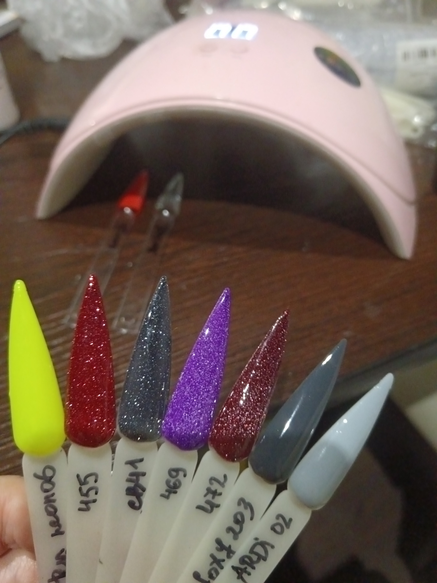 Выкрашиваю на новые типрэсы более большой площадью. Хорошо виден цвет 