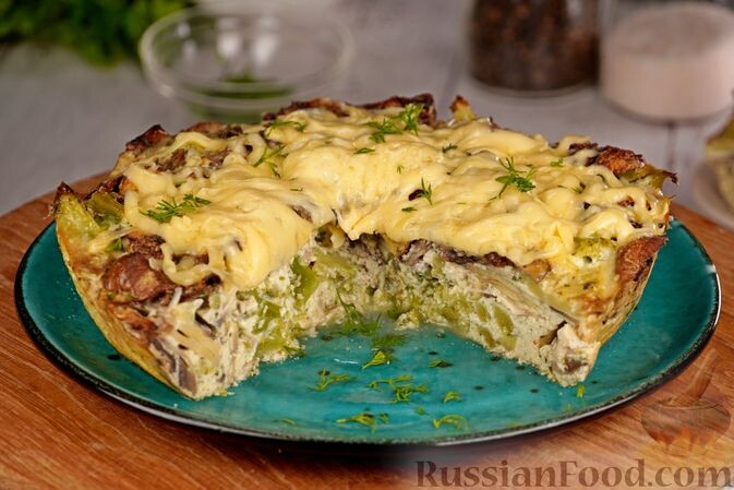 капуста брокколи, шампиньоны, сыр твёрдый, сметана, яйца, соль, перец чёрный молотый, чеснок сушёный молотый, травы итальянские сушёные, масло сливочное