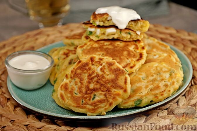 кефир, мука, яйца, сода, соль, лук зелёный, масло растительное