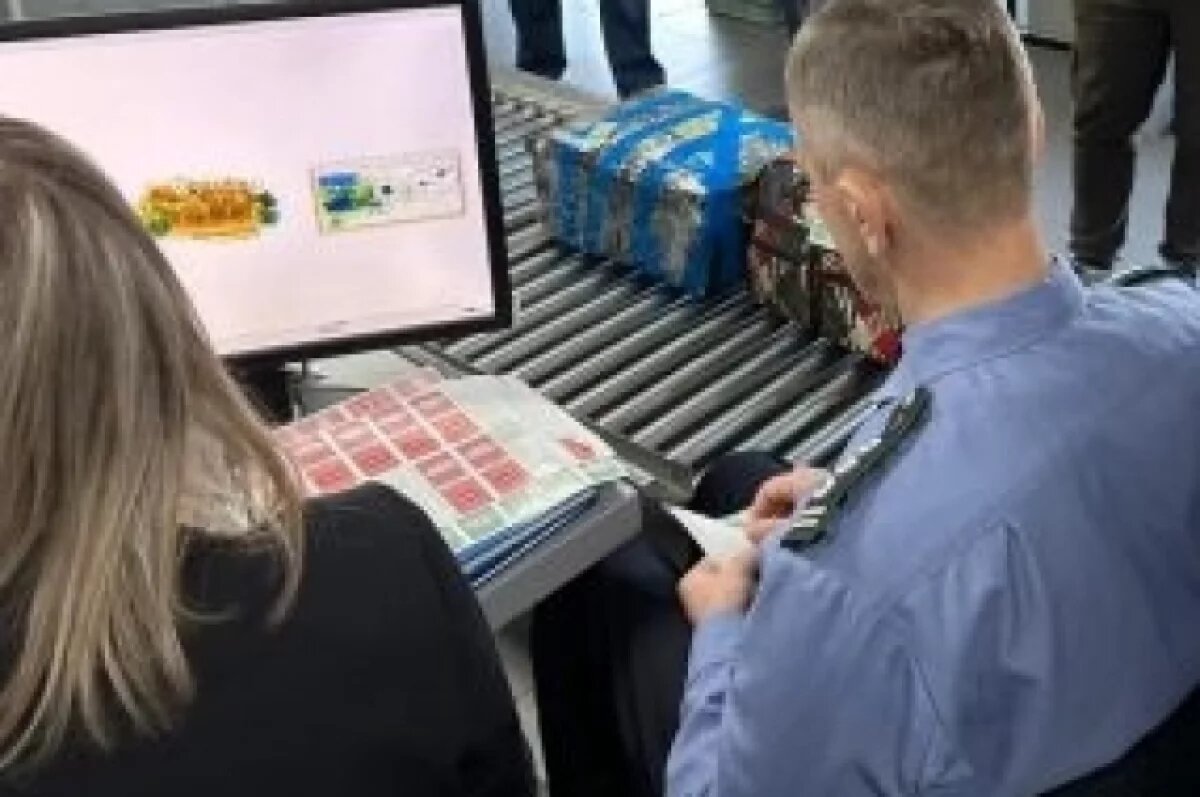    На Камчатке авиапассажиры пытались незаконно вывезти 27 кг икры