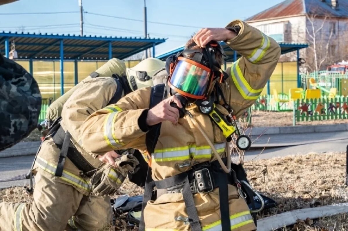    На Камчатке пожарные спасали условных пострадавших в детсаду