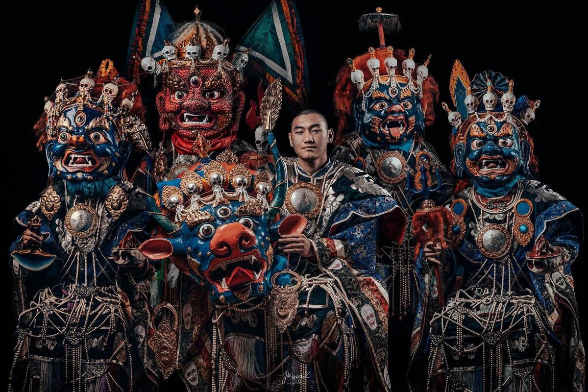 Монголия она какая?