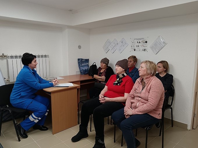 Помощники по уходу слушают Вебер Елену Сергеевну