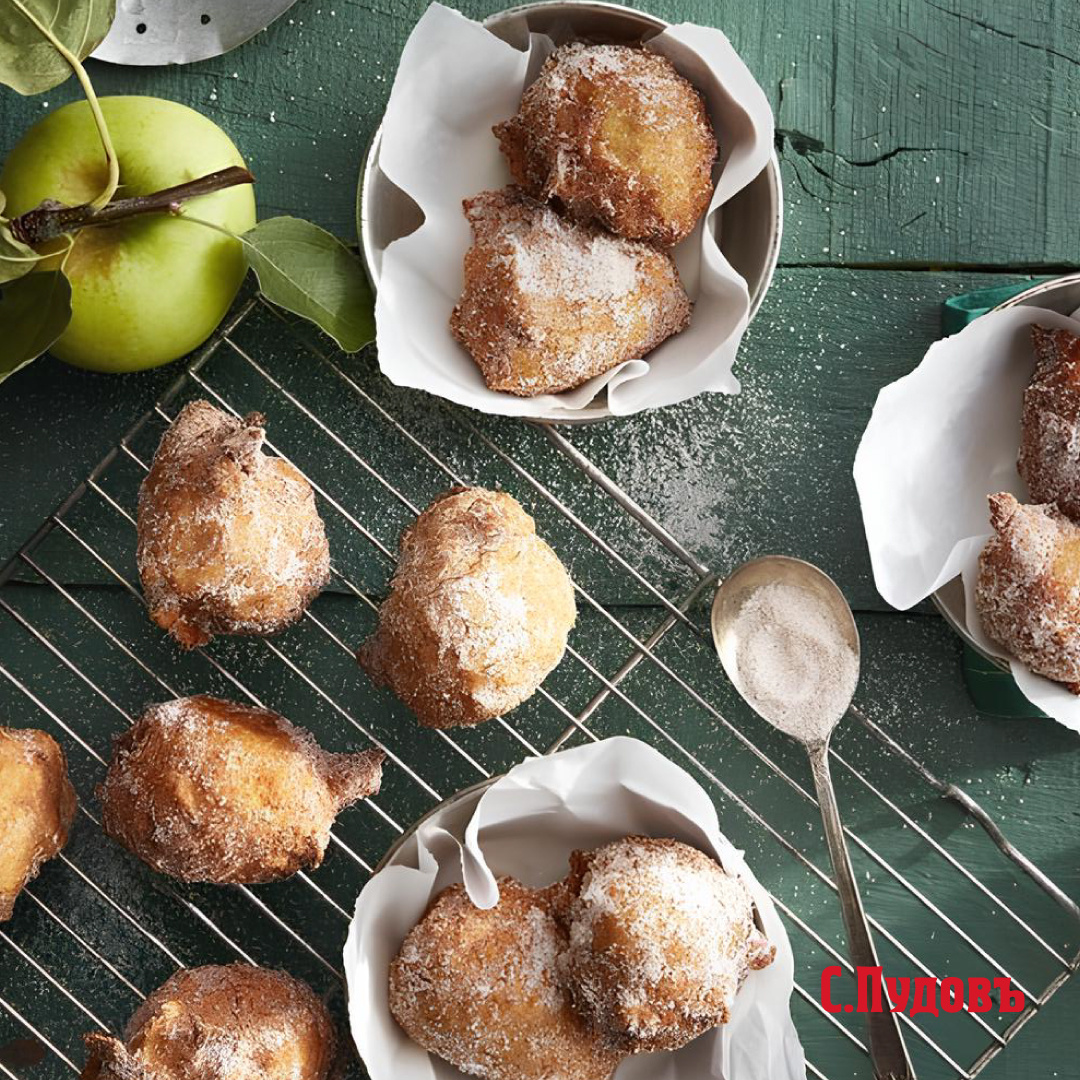 Пончики с яблоками и корицей