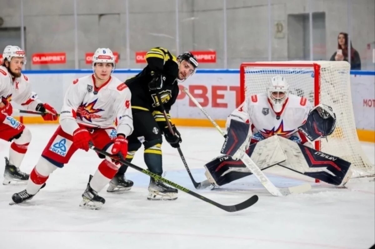    Удмуртские хоккеисты «Ижстали» начали выездную серию матчей с поражения