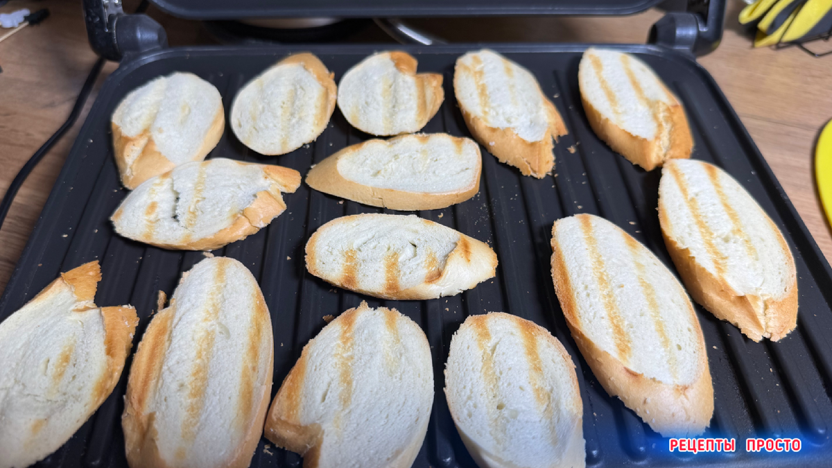 Готовлю брускетты на Новый год 2025 !