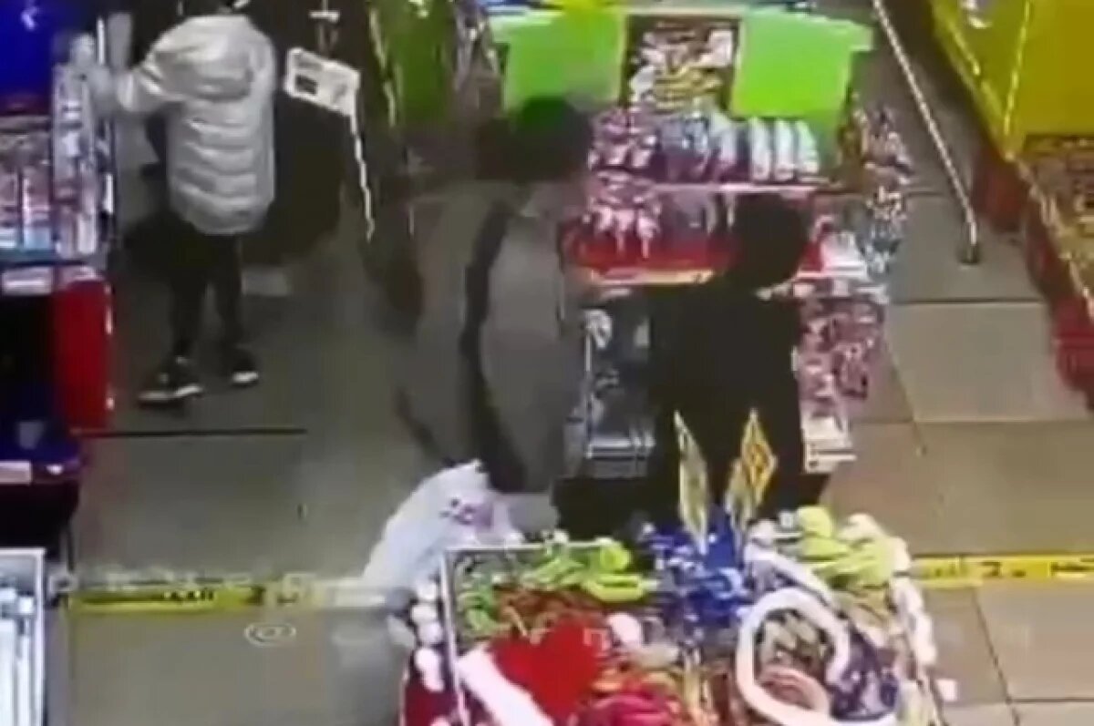    Женщину, напавшую на девочку в магазине Уссурийска, изолировали от общества