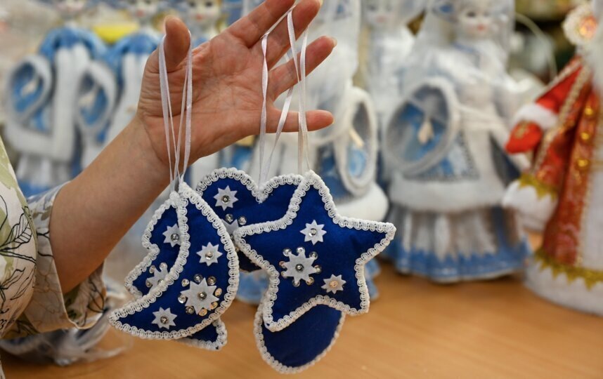    Изделия особенных мастеров пойдут на подаркиИгорь Акимов