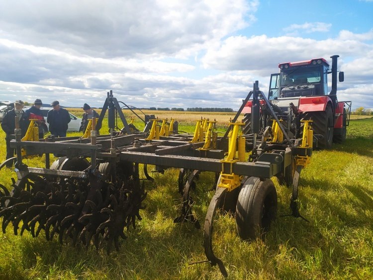     Специально для сибирских полей создан многофункциональный комбинированный культиватор
