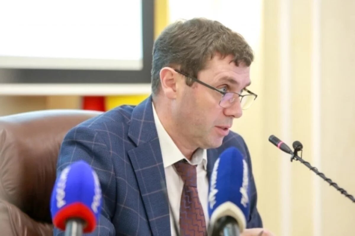    Мэр Сергей Петрин обсудил отключение воды в двух районах Воронежа