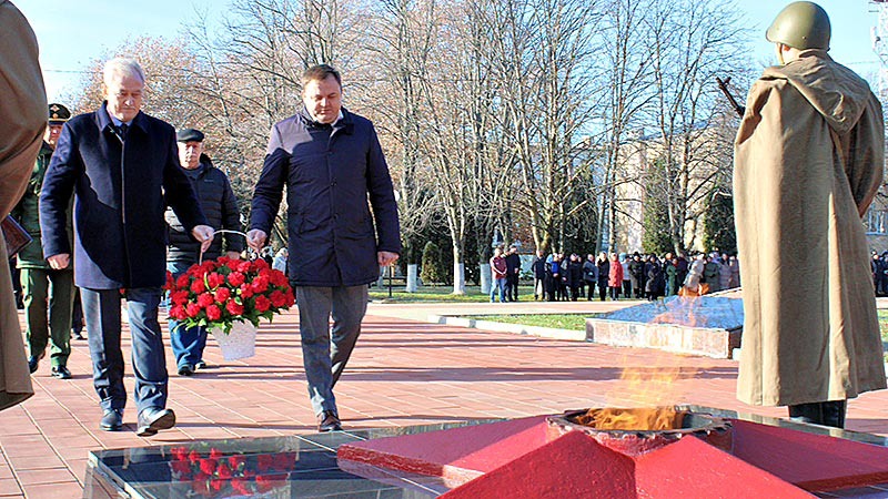    Почтили память неизвестных солдат