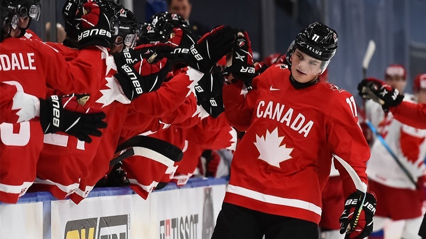  И посмотрим, кто из советских хоккеистов был настоящим богатырём ледовых арен и вызывал шок и трепет даже у канадцев...