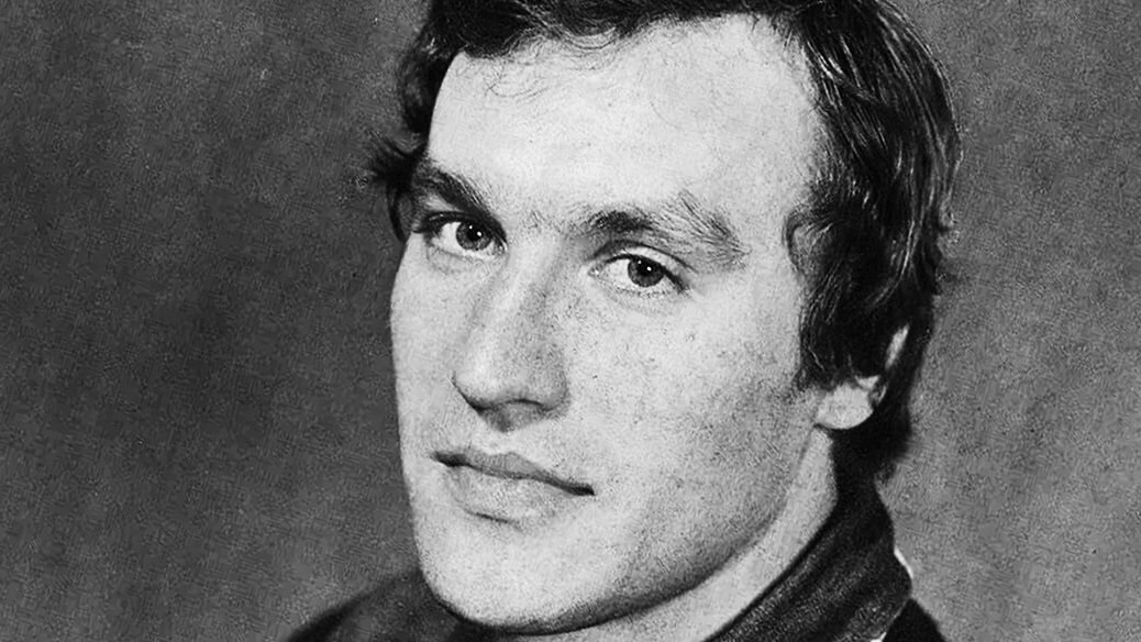 Сильный, отважный и очень атлетичный защитник – Владимир Зубков...