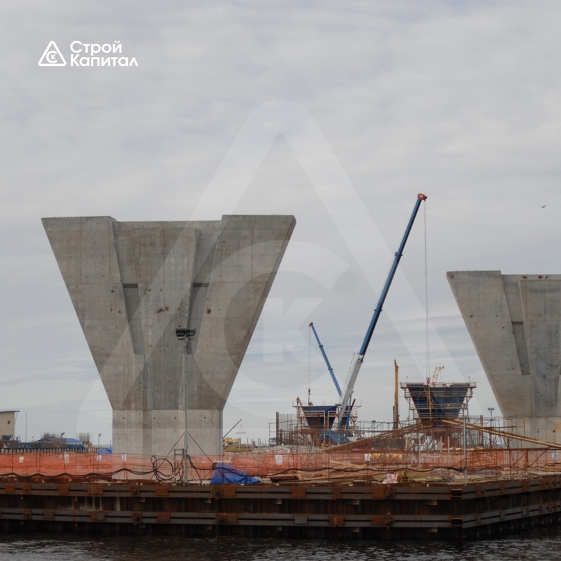 Северный участок Западного скоростного диаметра: мостовые опоры. Подробнее о кейсе: https://stroycap.com/projects/transportnaya-infrastruktura/severnyy-uchastok-zapadnogo-skorostnogo-diametra-mostovye-opory/.