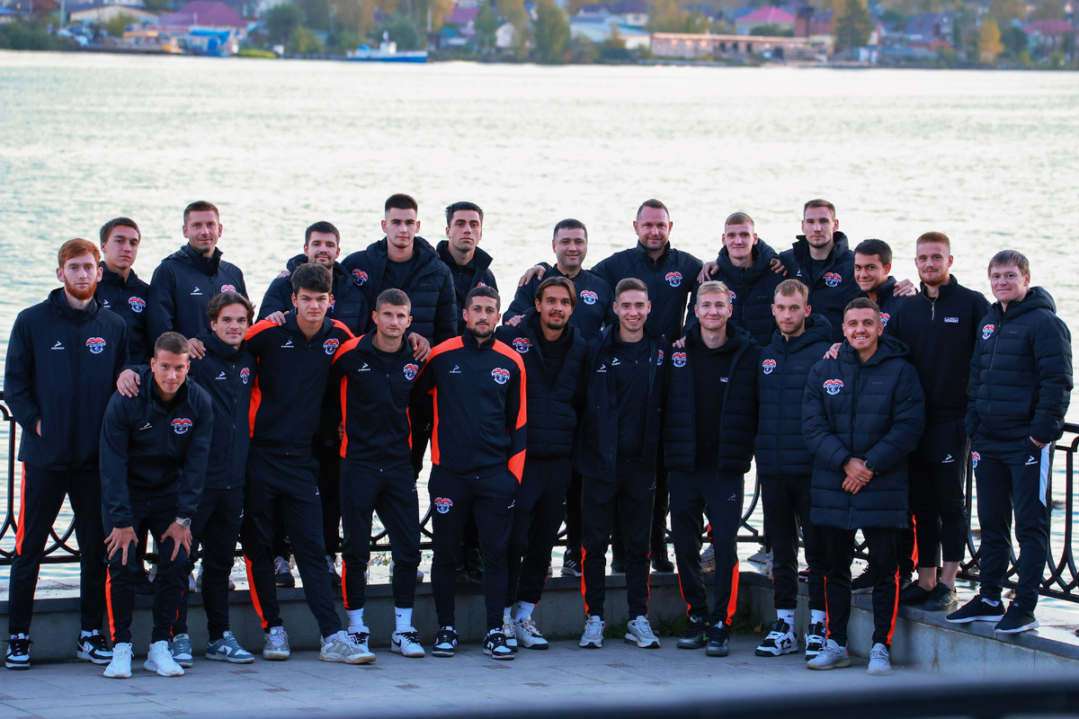 27 сентября. Нижний Тагил. Команда «Сокол» Казань. Фото: Ралина Гайнуллина, ФК «Сокол». 