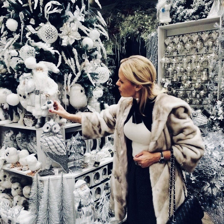 На фото: 
ведущая прогноза погоды на канале "Россия 1" Татьяна Антонова