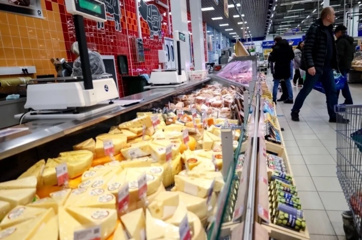    40% проверенных экспертами сыров в Петербурге оказались подделкой