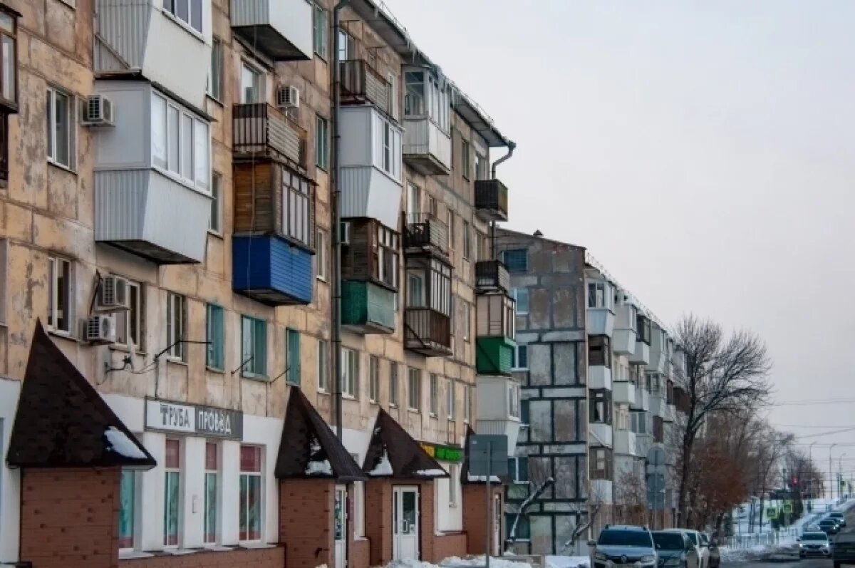    В пятиэтажке Саратова обрушилась лестница