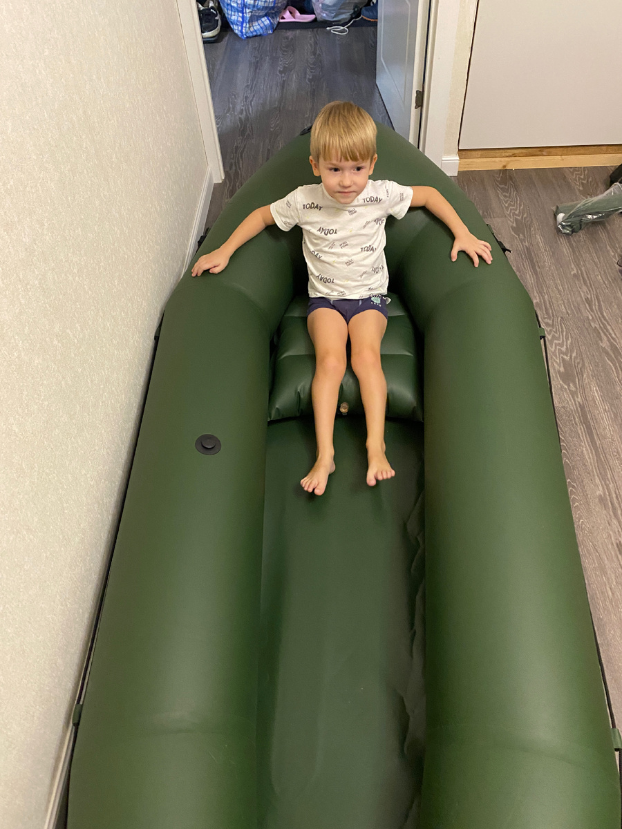 Для сына место вагон.