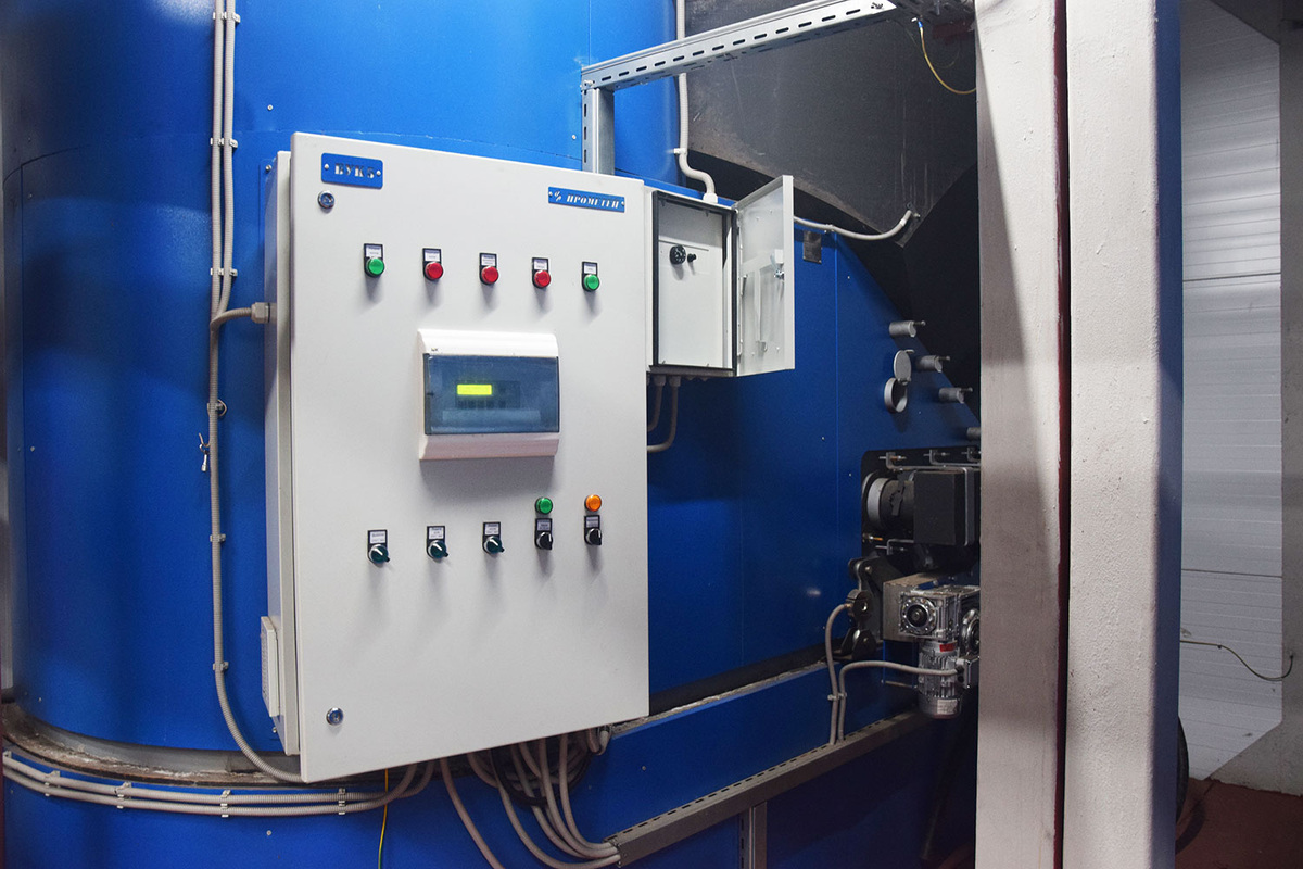 фото с сайта https://prometey54.ru/info/articles/tverdotoplivnye-kotly/faktory-vliyayushchie-na-potreblenie-teplovoy-energii/