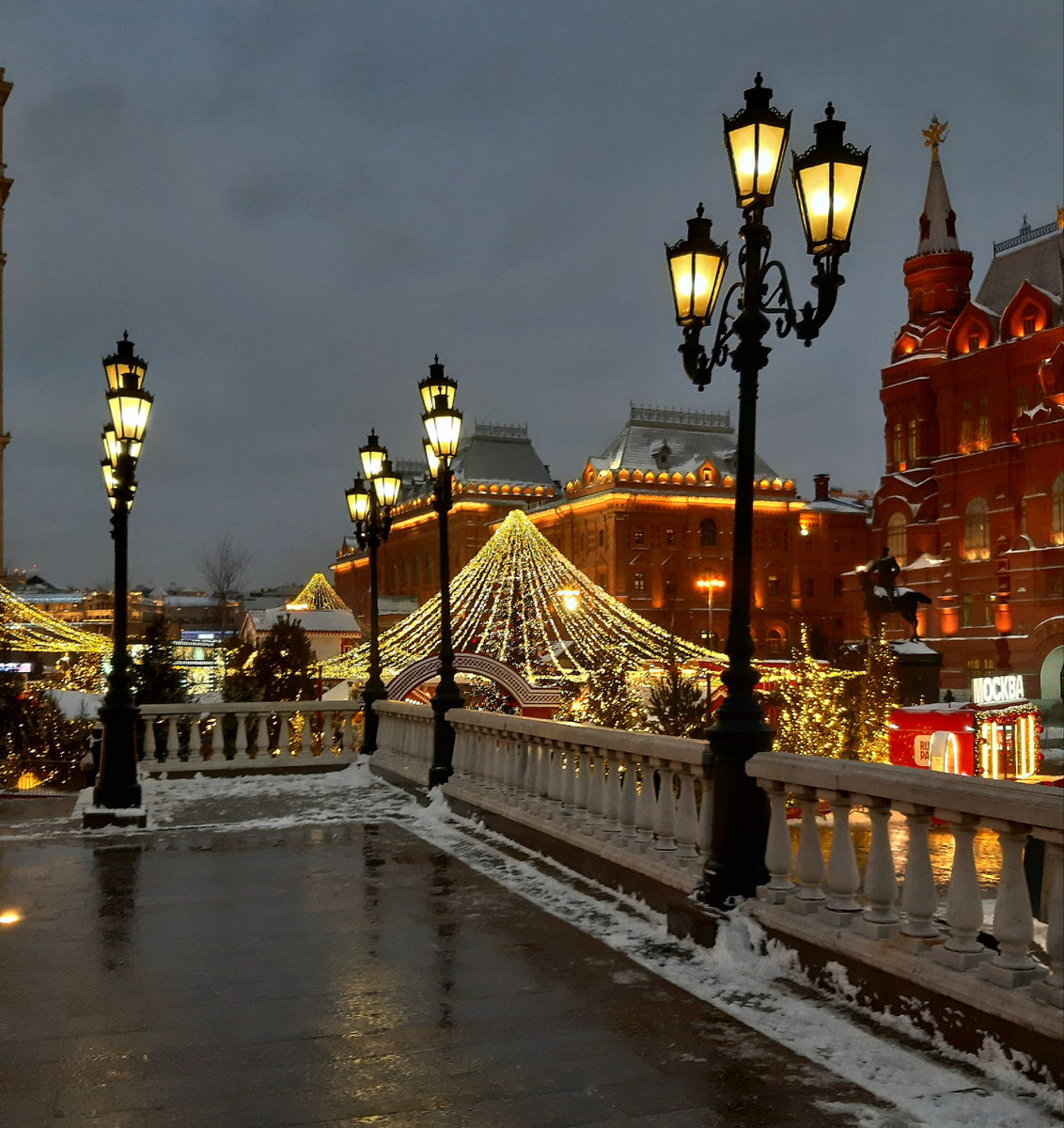 Новогодняя Манежная площадь. Декабрь 2024 года.